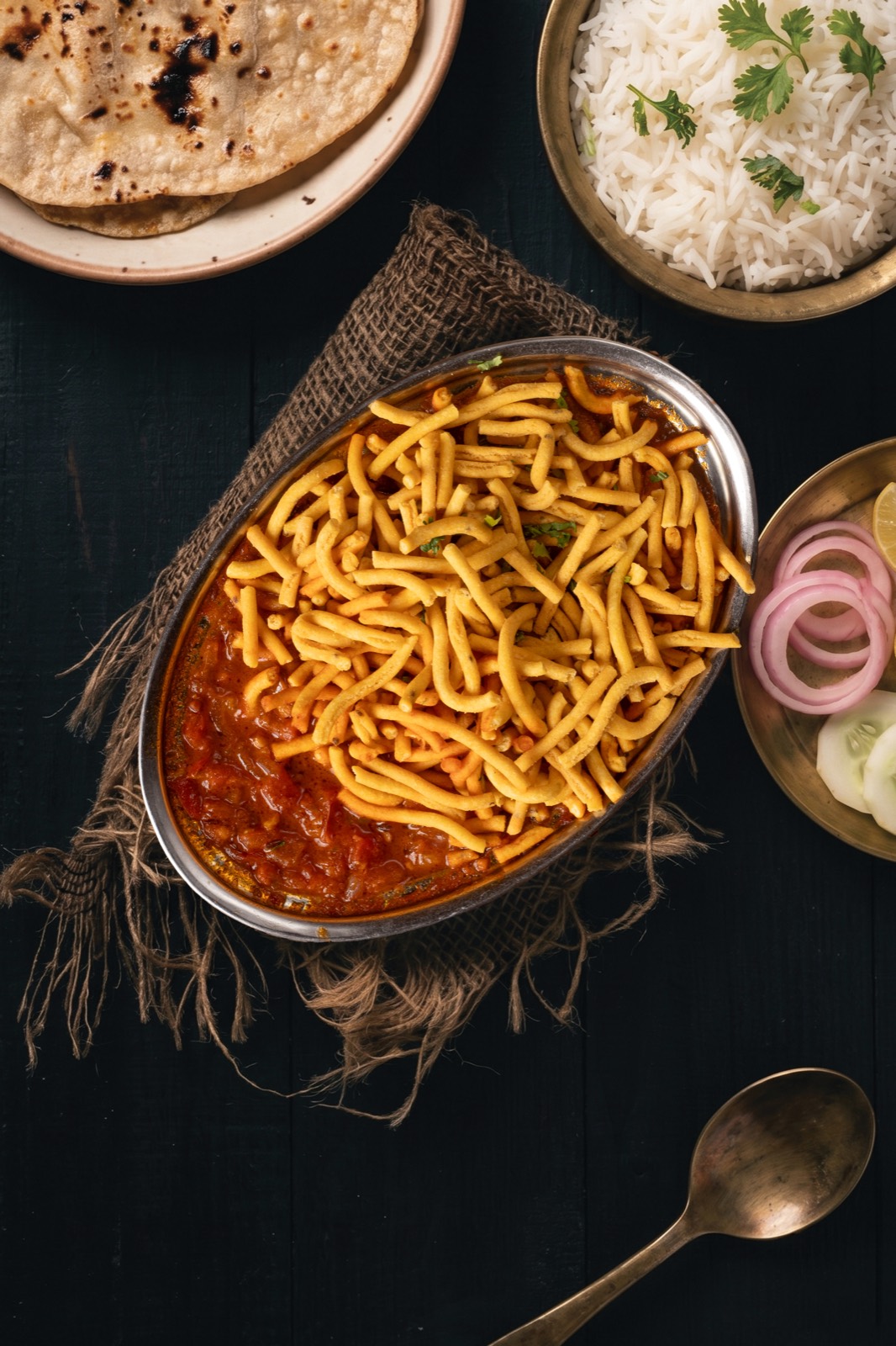 Sev Tamatar Ki Sabzi